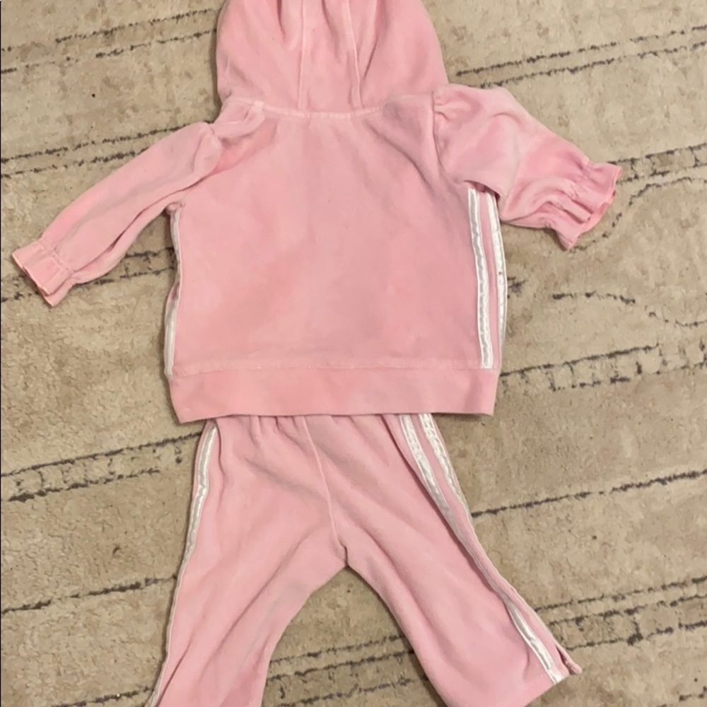 Baby girls adidas velvet track suit - Picture 6 of 6